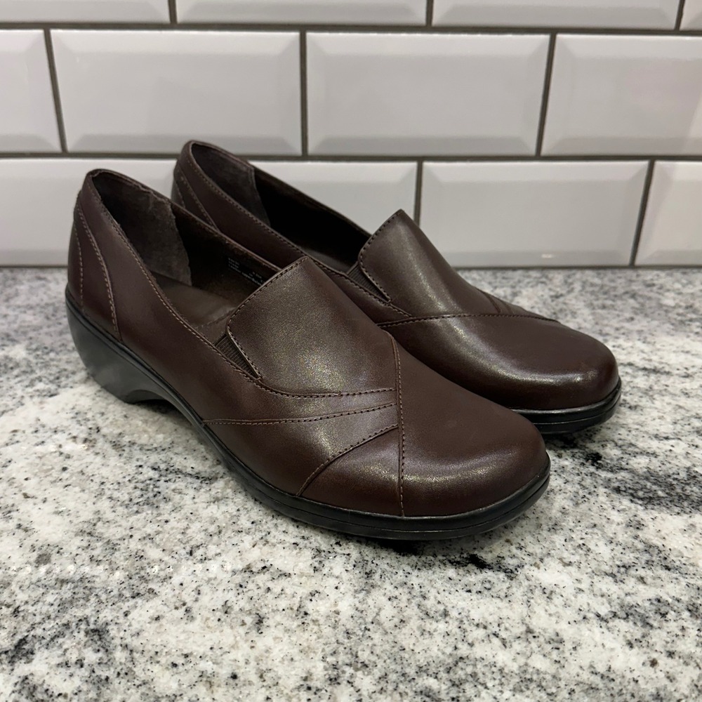 Clarks Womens 9.5M Loafers Brown Leather Wedge Slip On Career Dark Academia